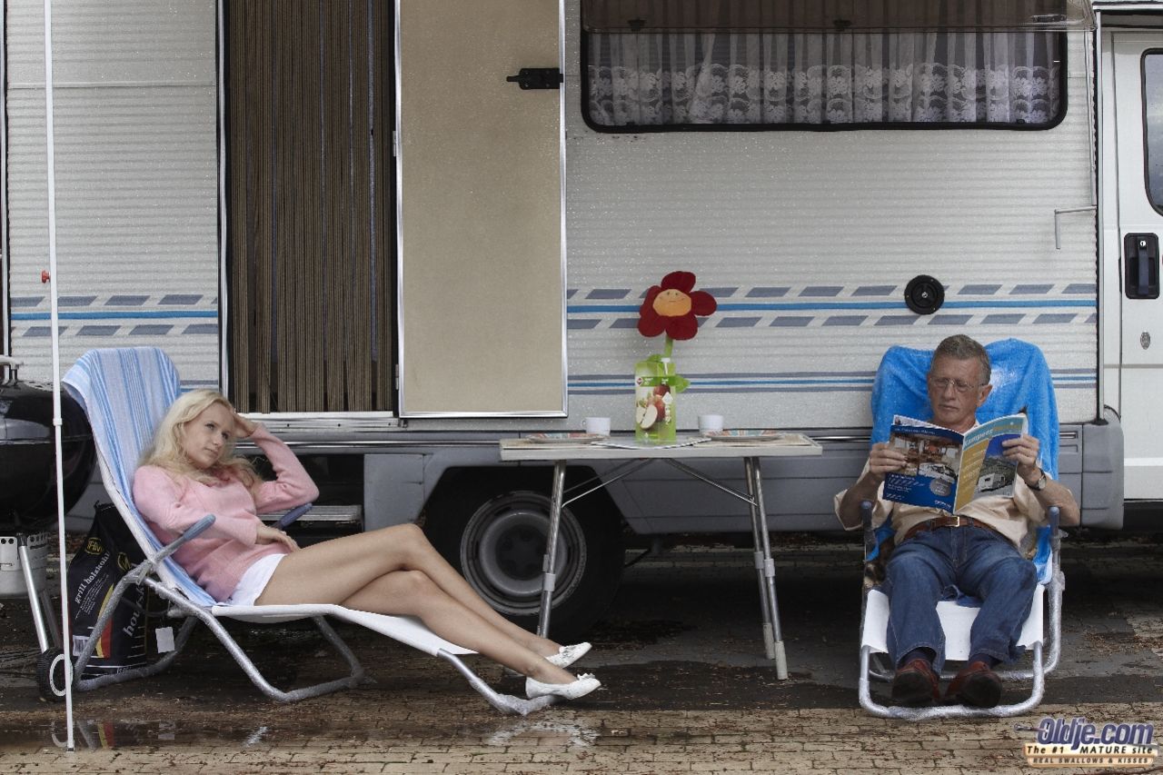 The Bored Camping Bitch