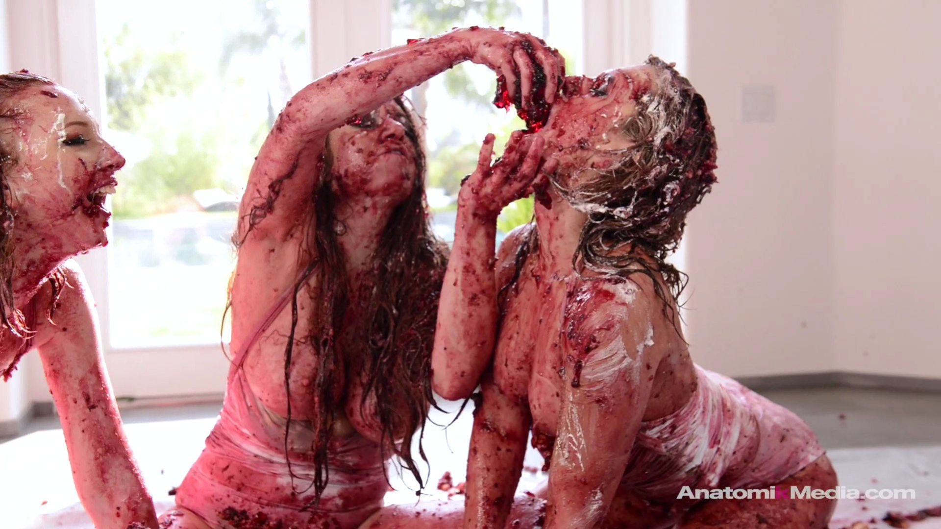Messy Girls 3 Pie Whores