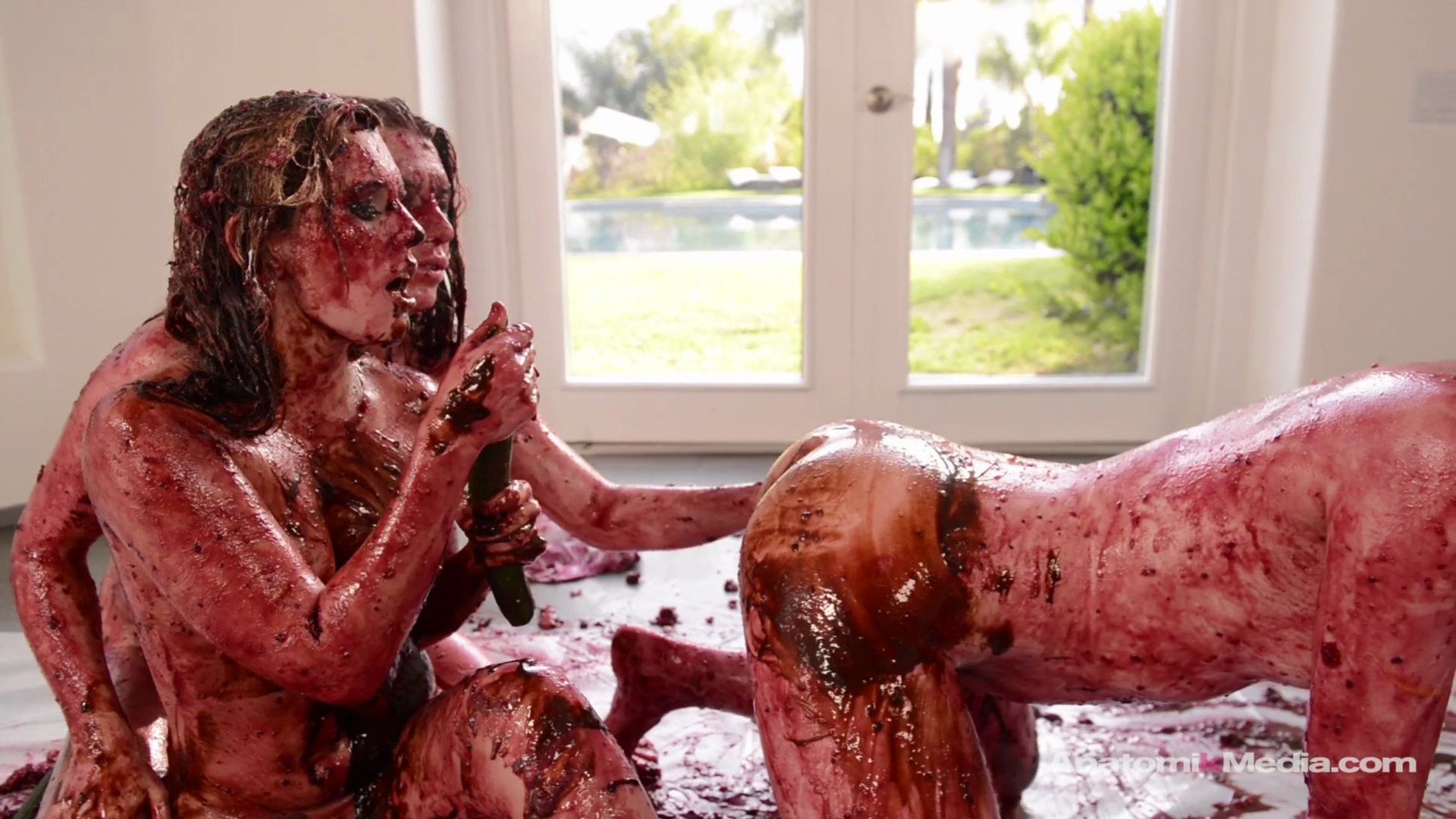 Messy Girls 3 Pie Whores