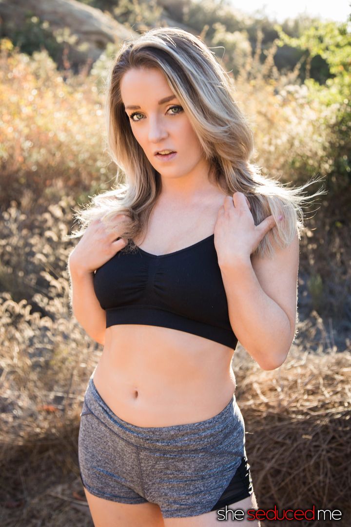 Nature Lesbians 01