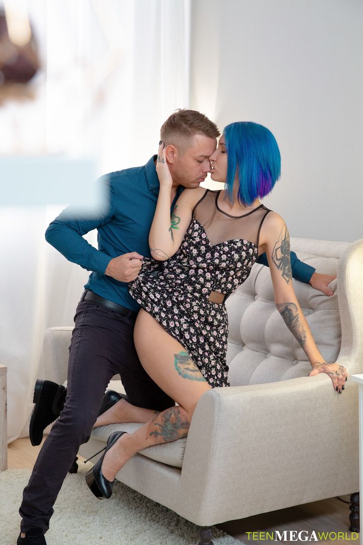 Blue-haired babe enjoys dick on floor