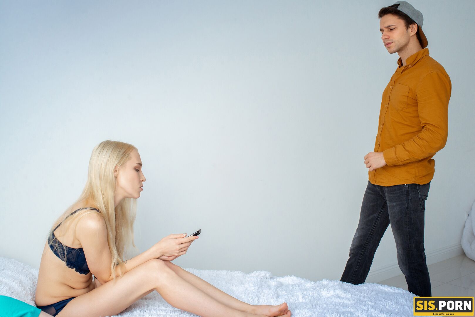 My stepsister's boyfriend did not suspect that he would wake up a cuckold!