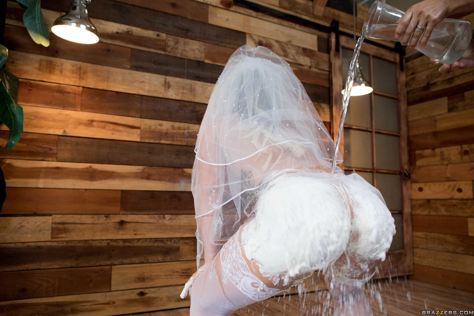 Big Wet Bridal Butt