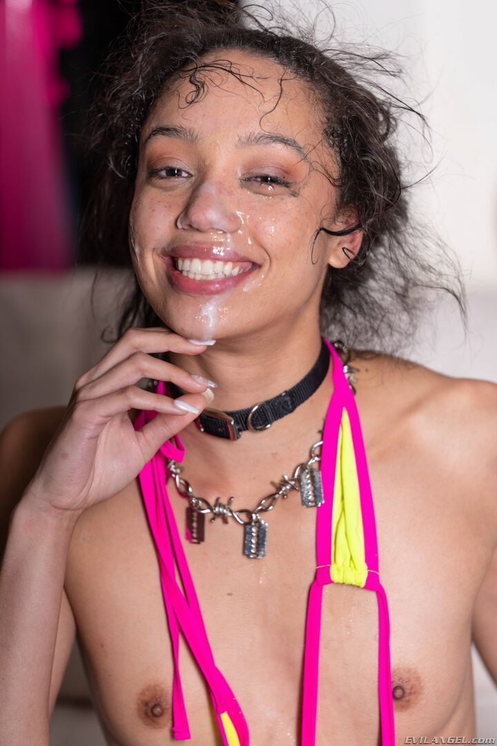 Alexis Tae: Anal Social Media Hookup