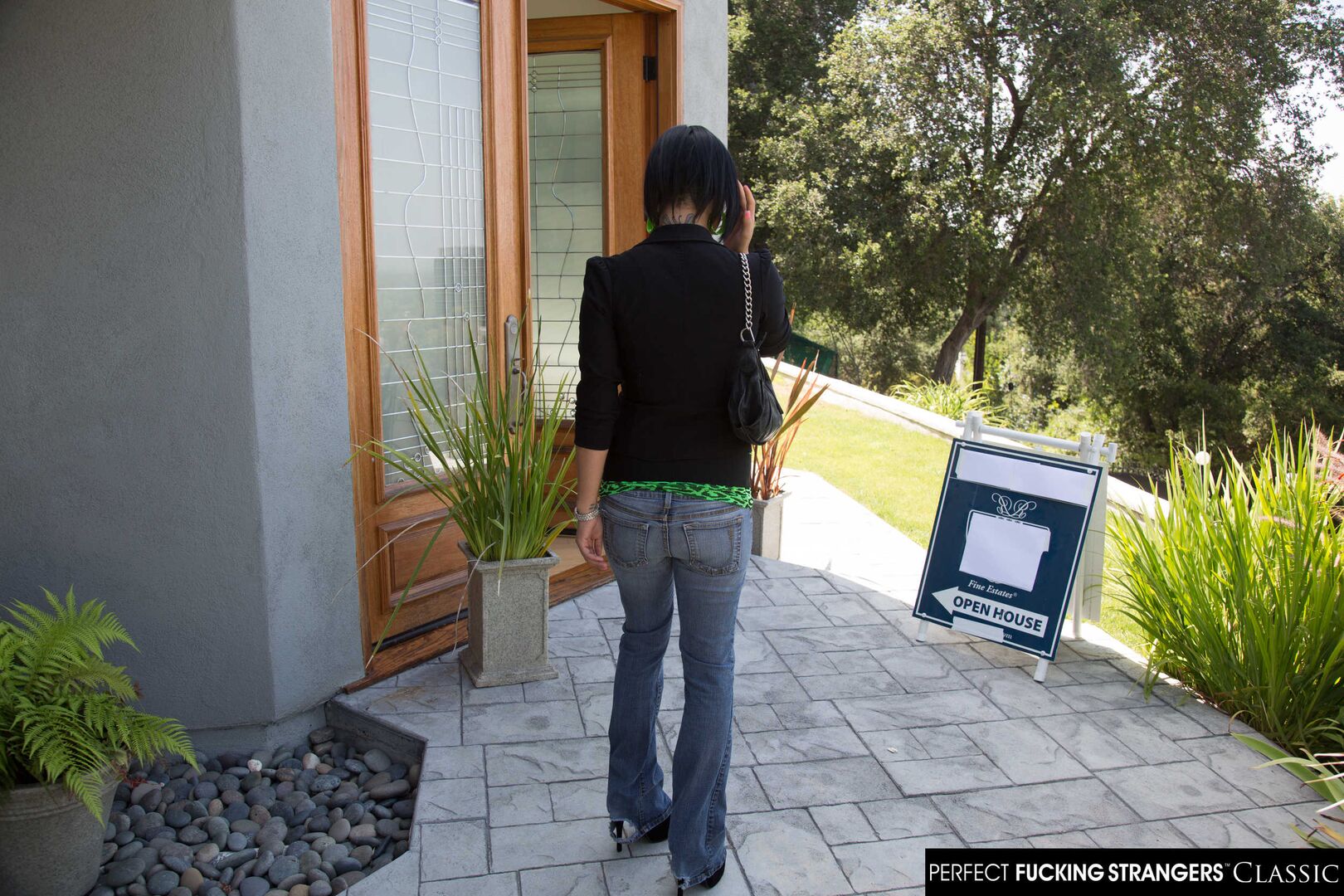 Eva Angelina fucks a stranger at an open house
