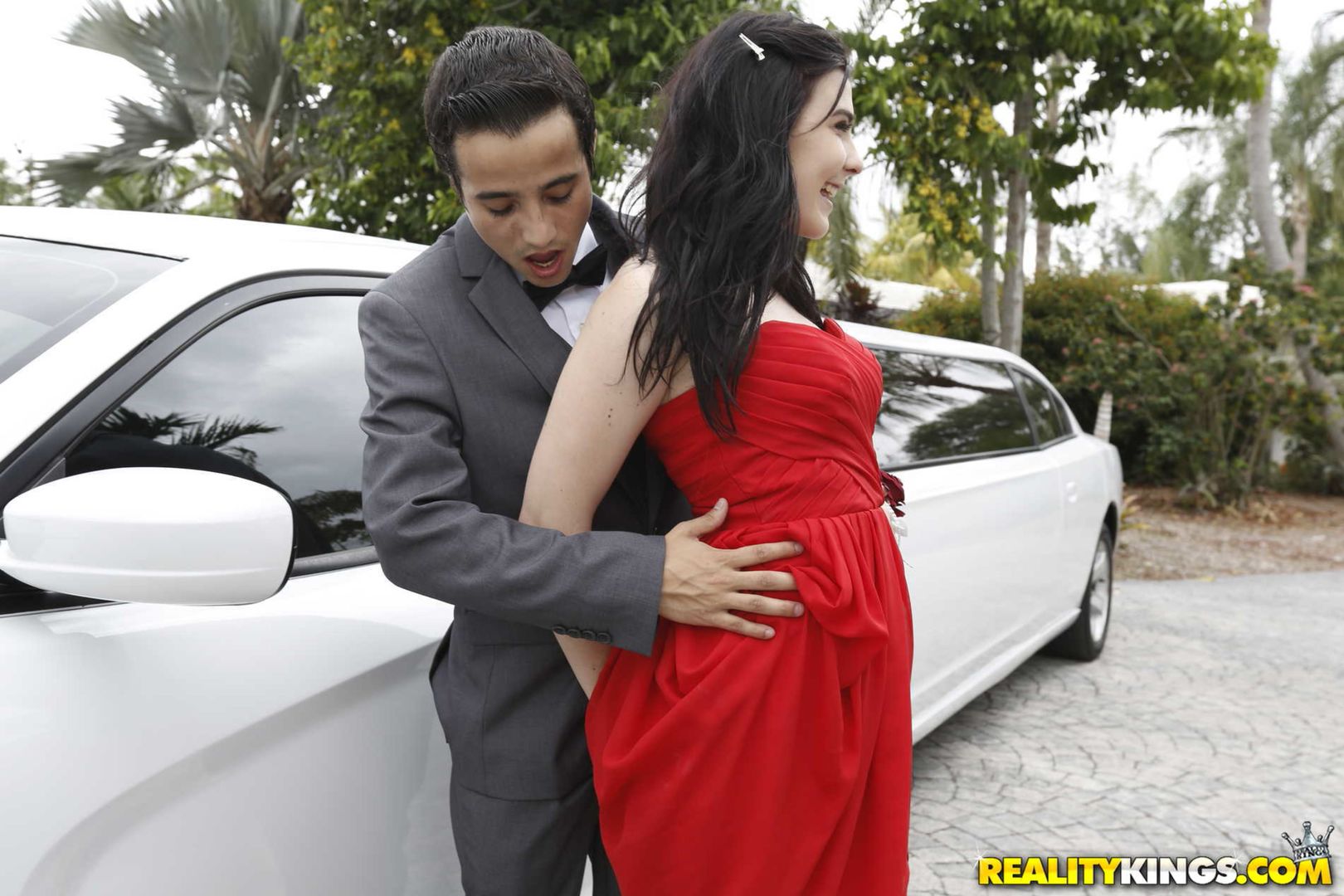 Prom Queen Pussy