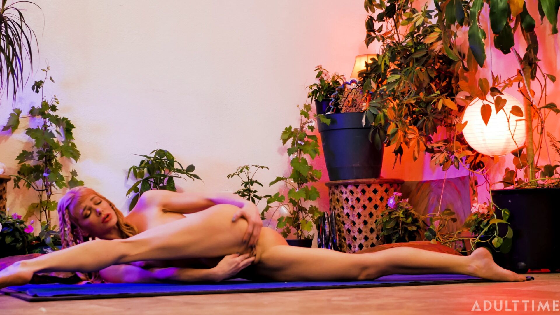 Naked Yoga Life - Serene Siren