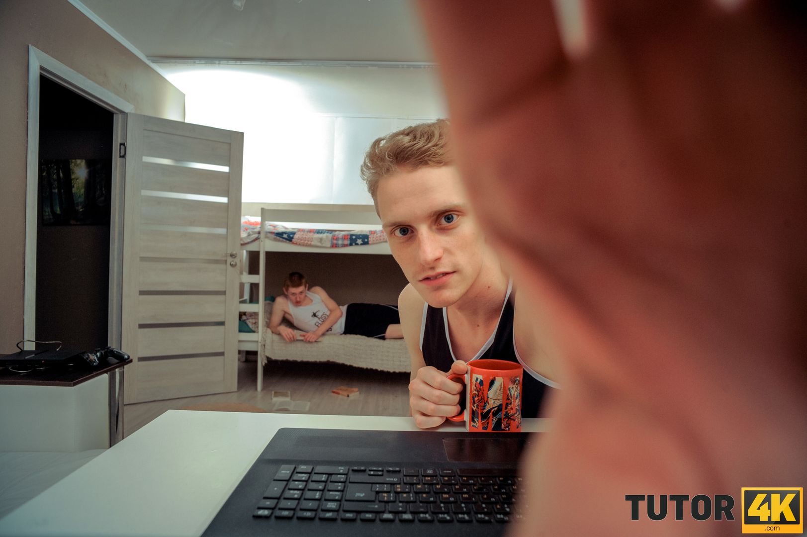 How to make out with a tutor? Just spill tea on her!