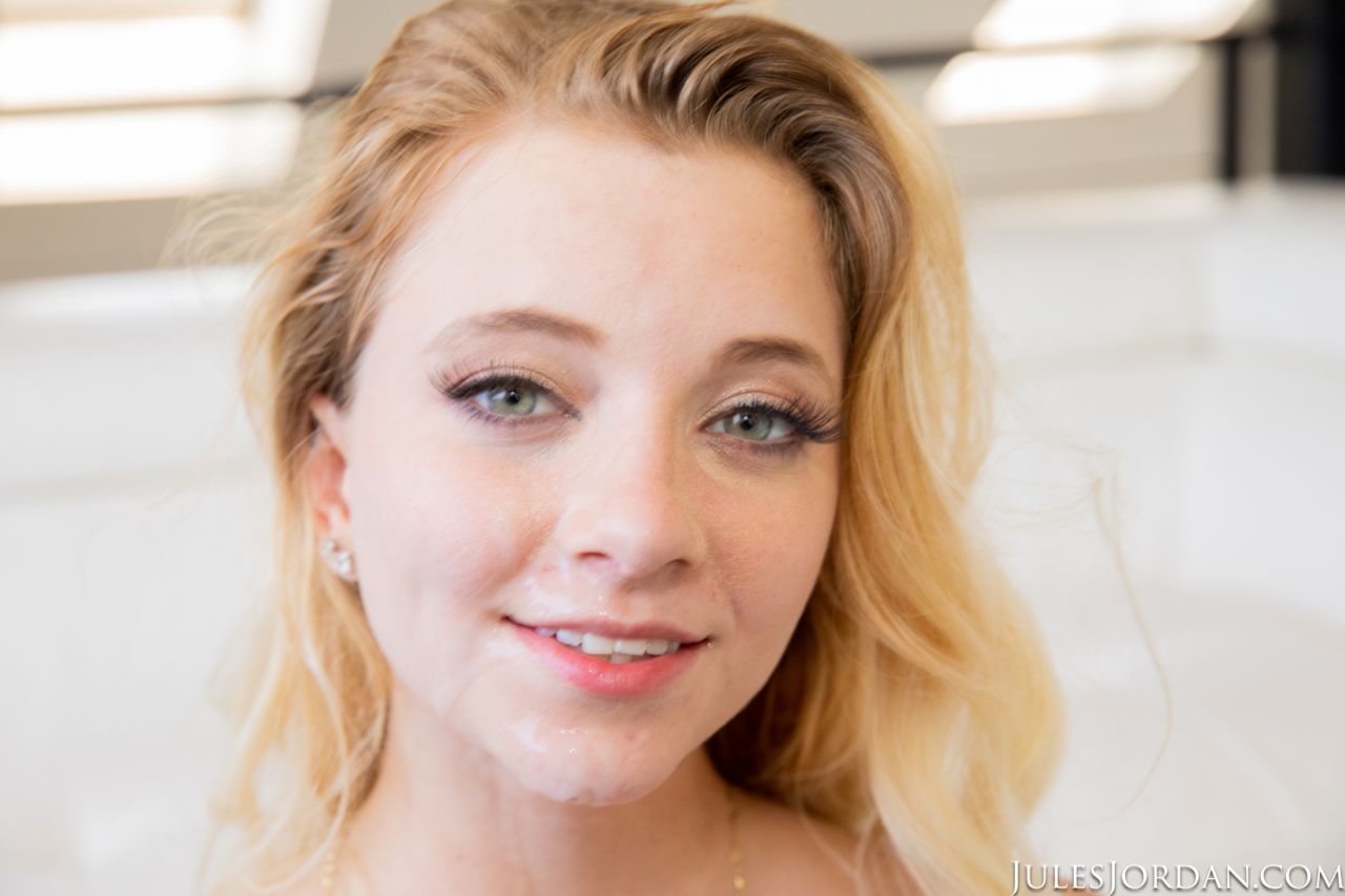 Ripe Slut Riley Star Gets A Facial