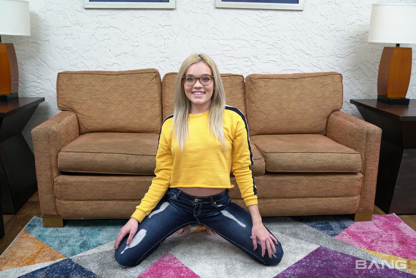 Katie Kush Wears Her Glasses While Get Gets Fucked Raw