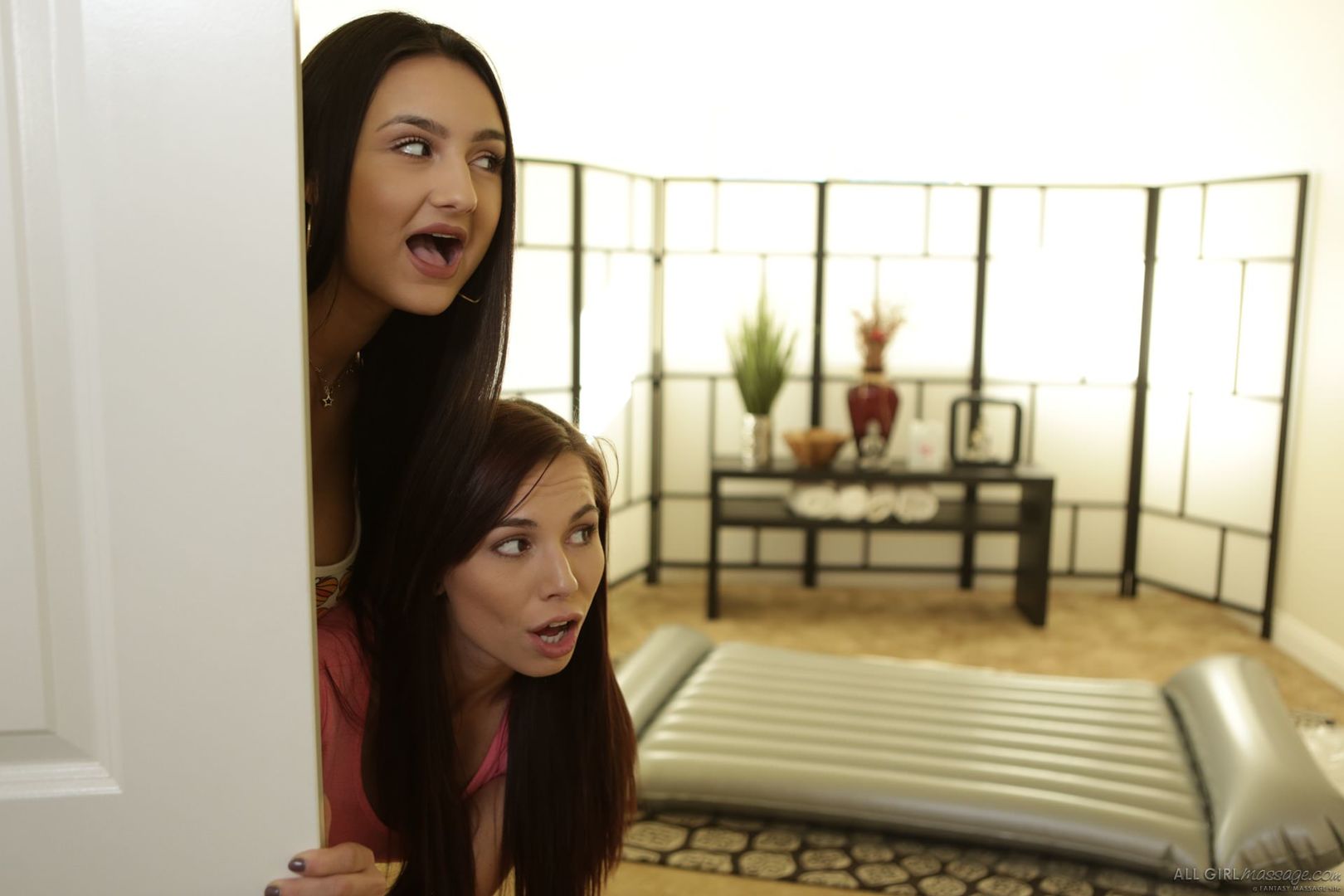 What's NURU Gel? Scene-01