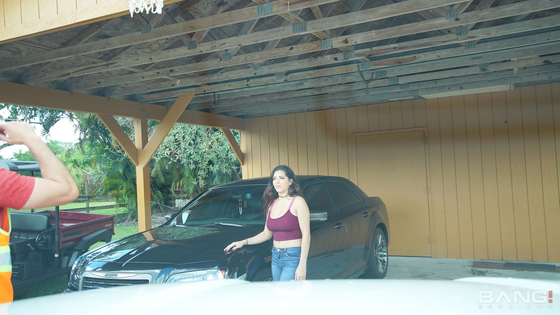 Gabriela Lopez Gets A Free Repair After Fucking The Mechanic