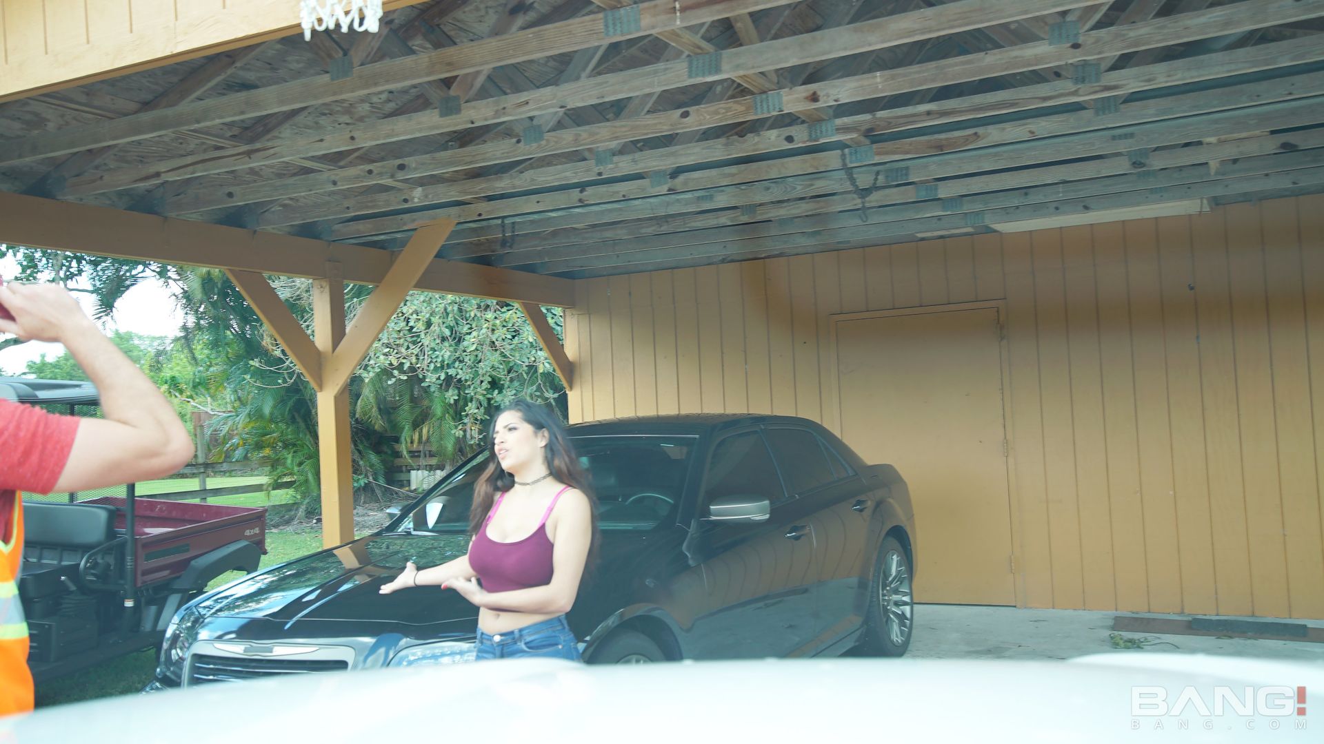 Gabriela Lopez Gets A Free Repair After Fucking The Mechanic