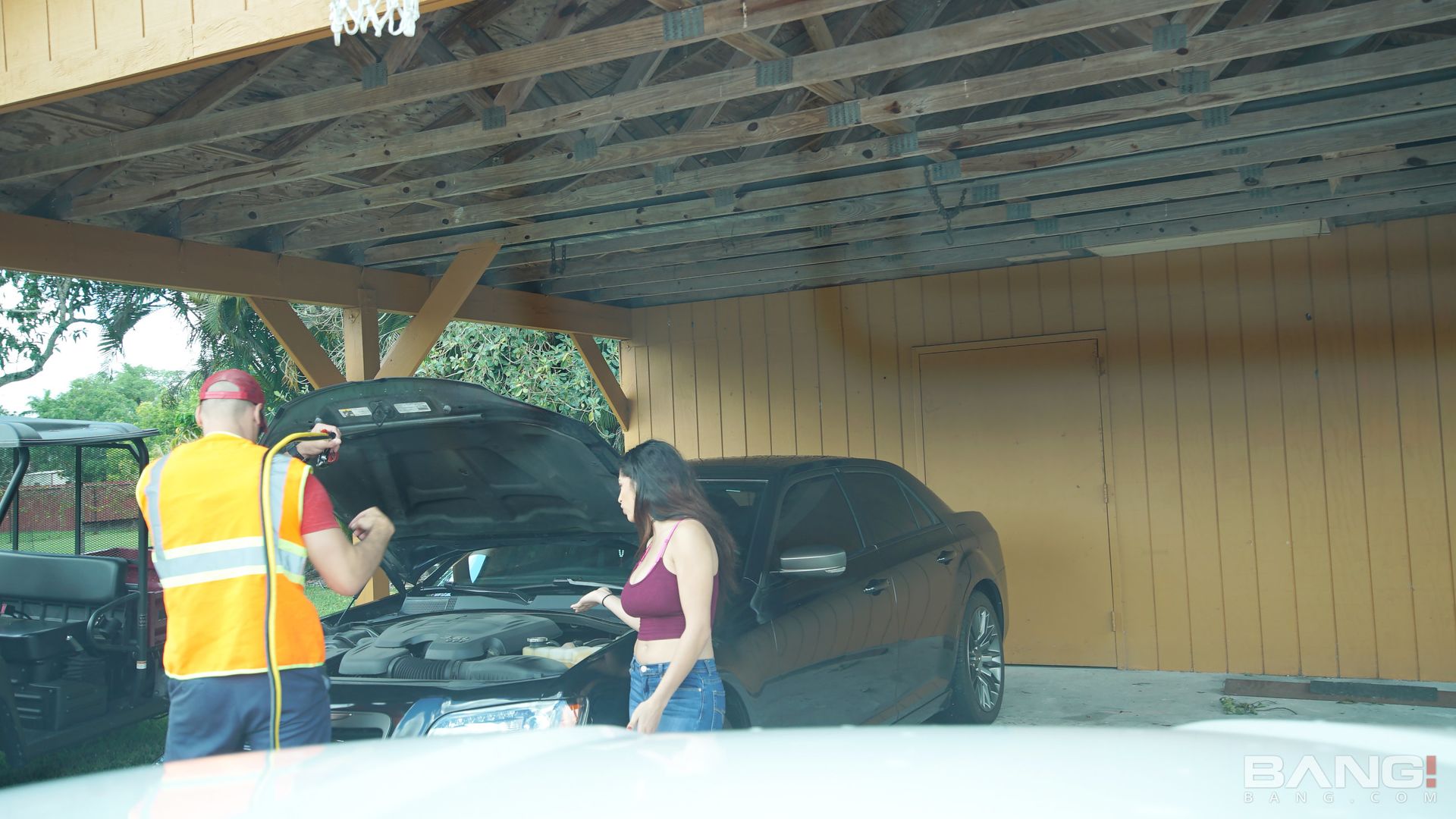 Gabriela Lopez Gets A Free Repair After Fucking The Mechanic