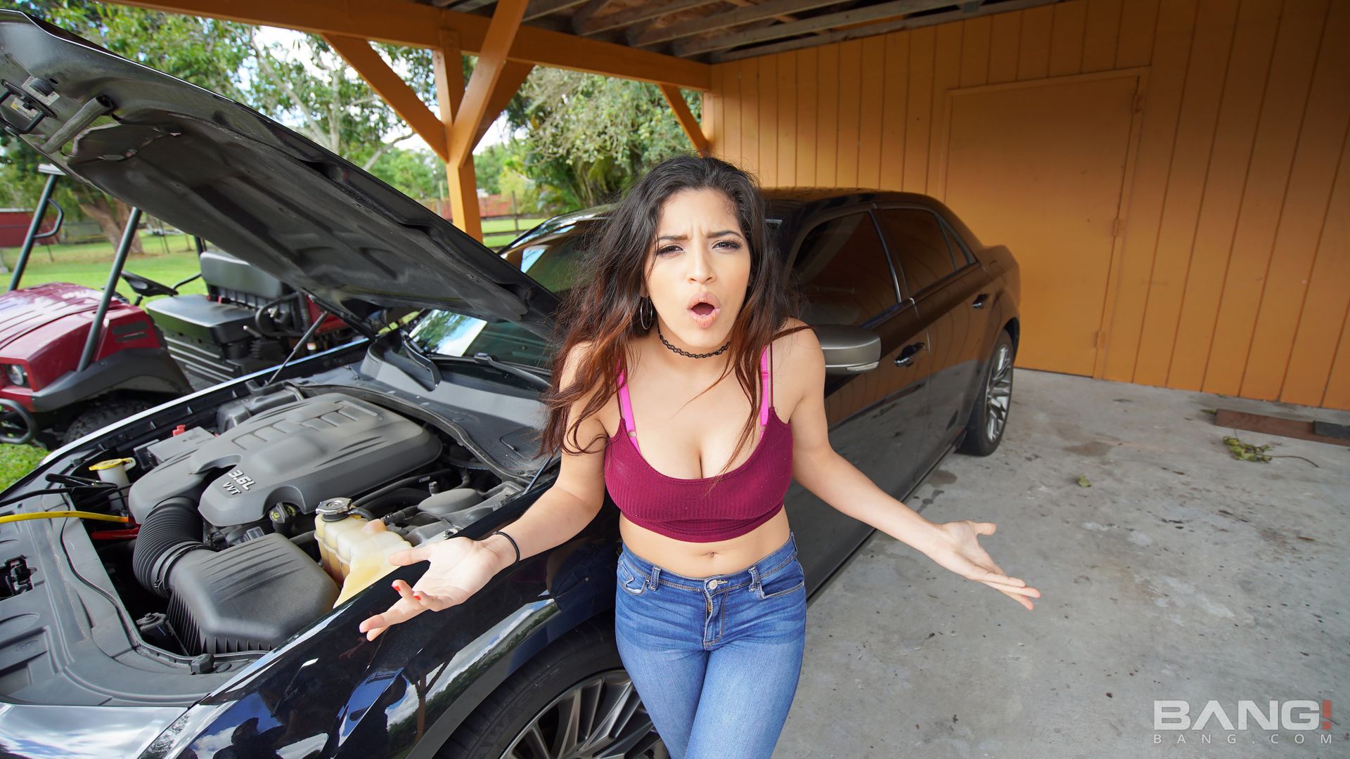 Gabriela Lopez Gets A Free Repair After Fucking The Mechanic