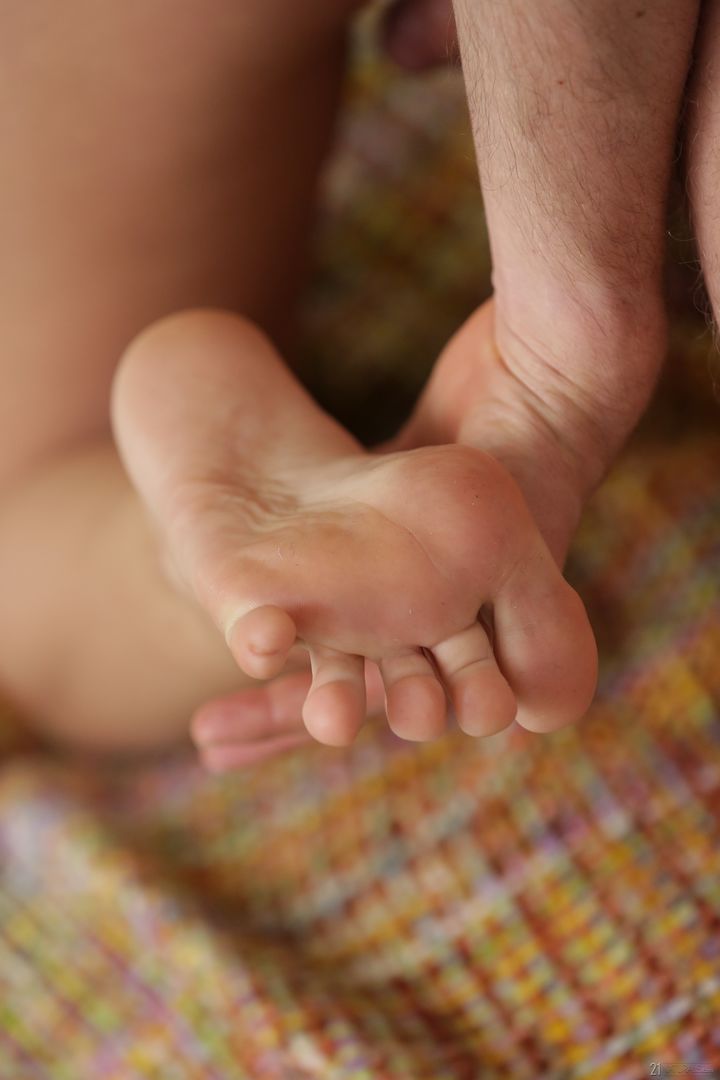 Poppy's Little Feet