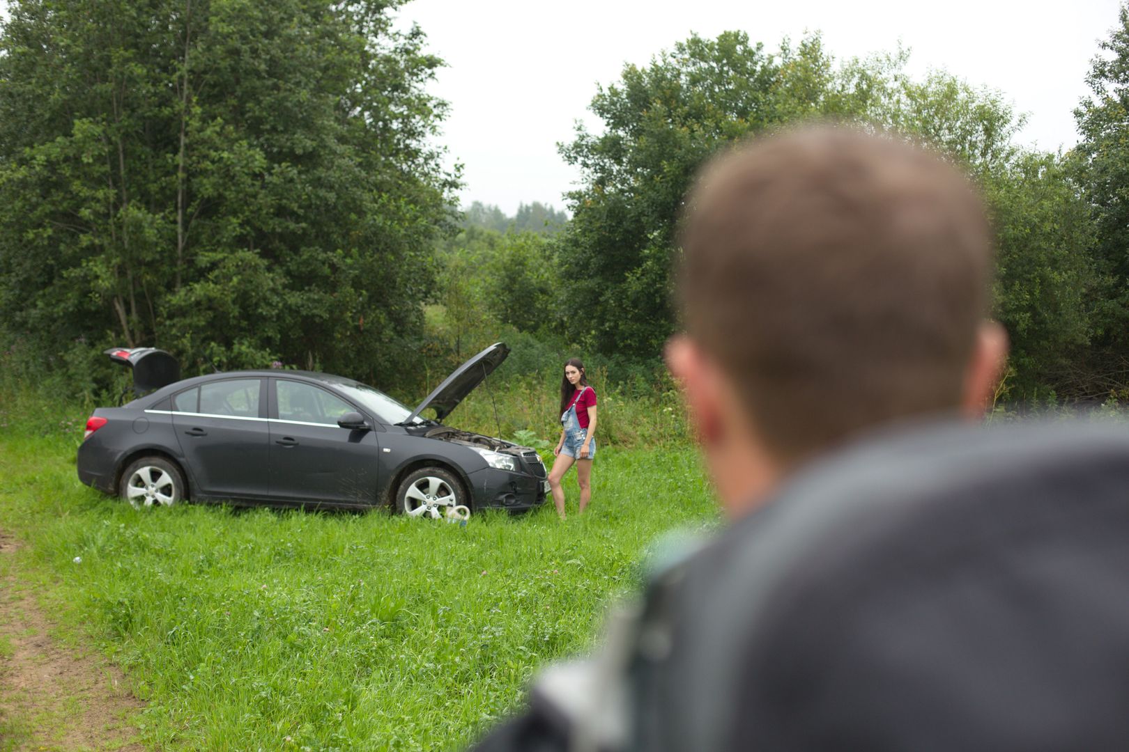 Strong tourist fucks a hottie in need in the middle of nowhere