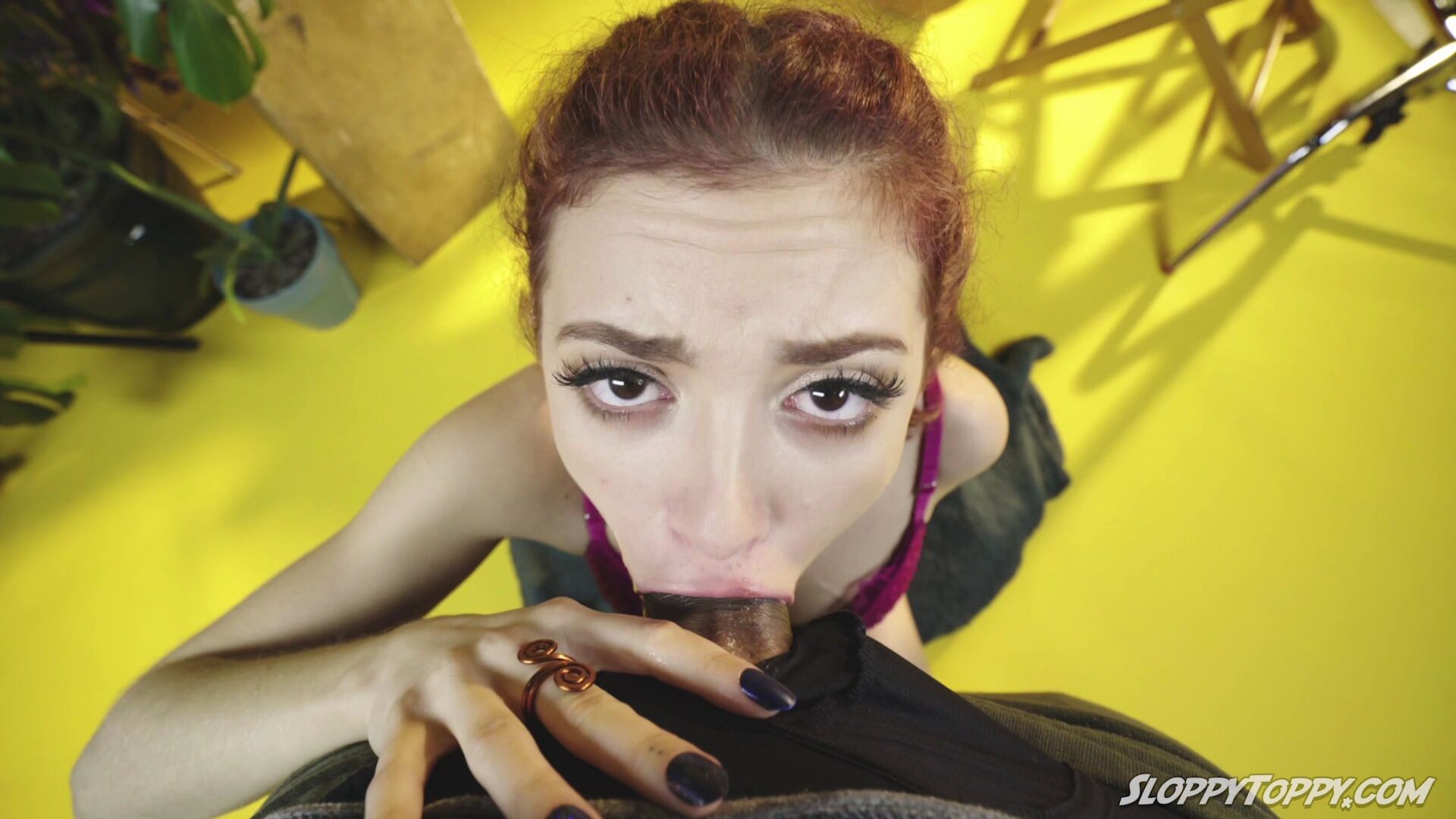 Lola Fae Sucks Uncut Cock