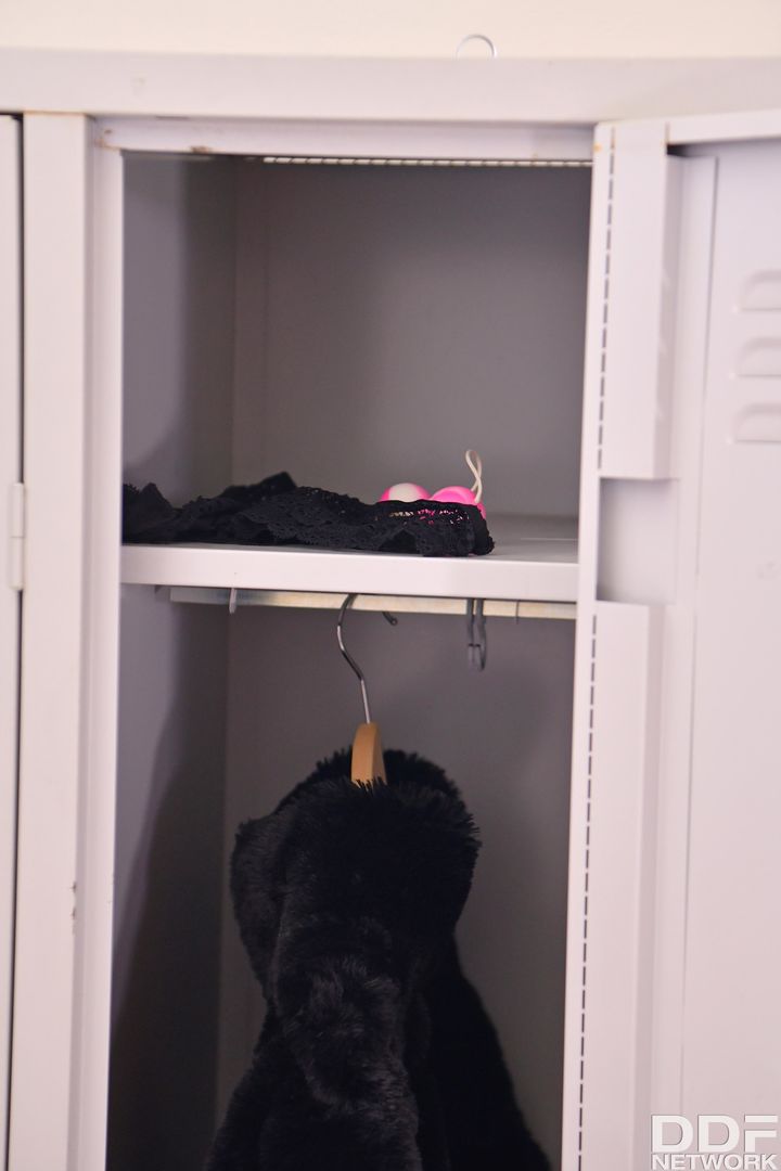 Sexy Locker Room Shennanigans