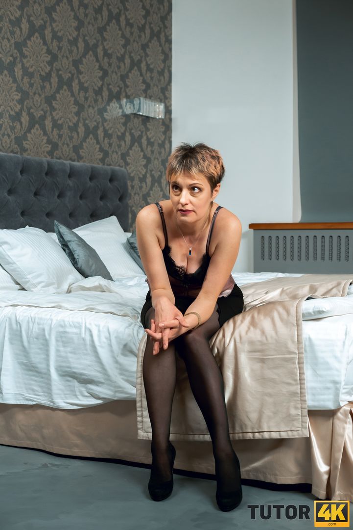 I talked my tutor into sex right in her apartment!
