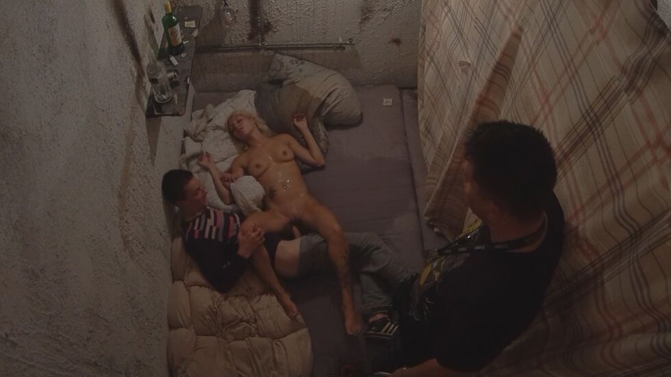 Cheap fuck for everybody (1)