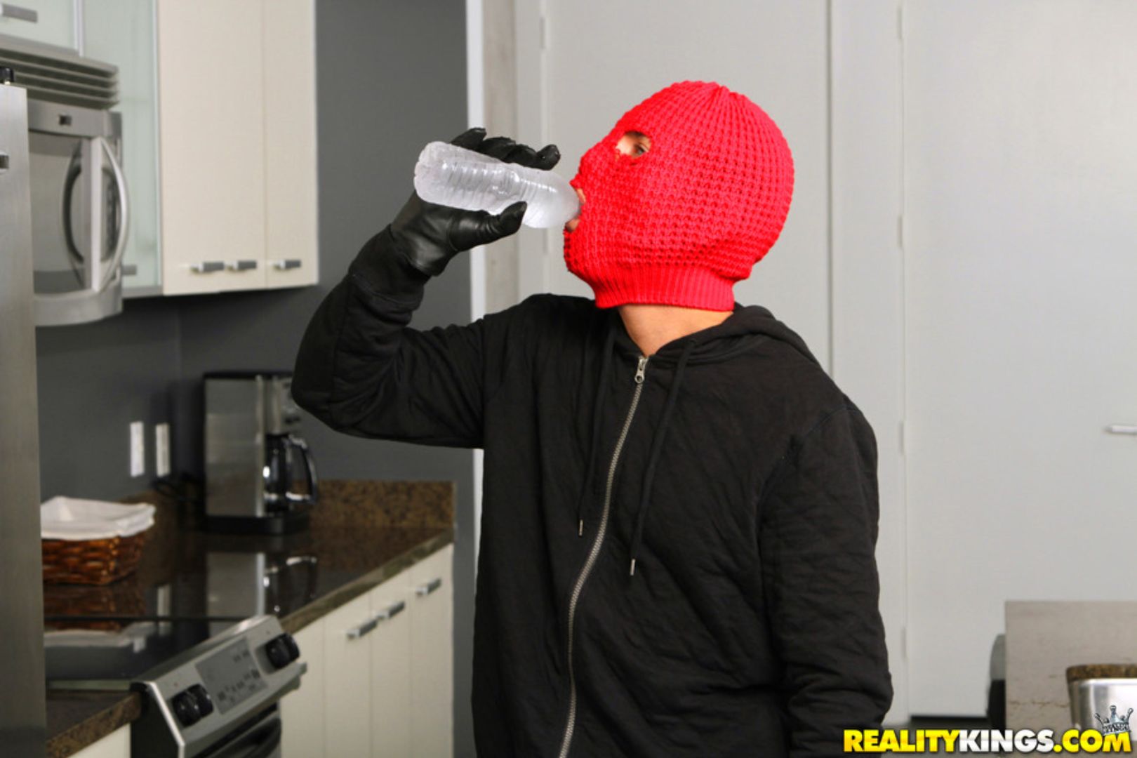 Shower Robber 2