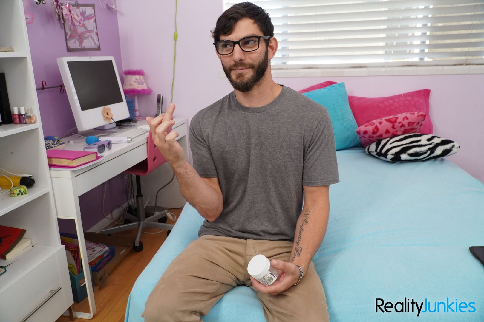 Big Dicks Tiny Chicks 4 Scene 4