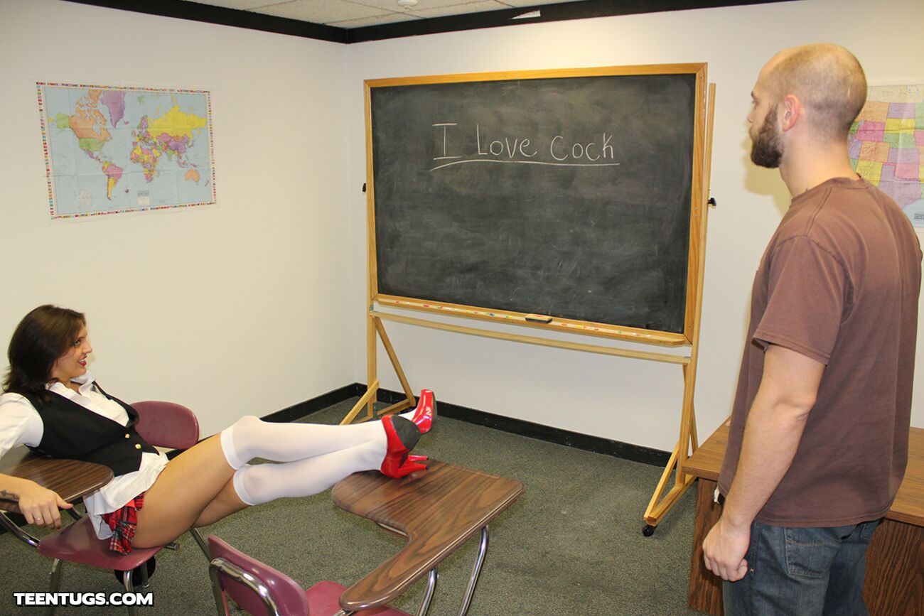 Sadie Holmes Pops Her Teacher