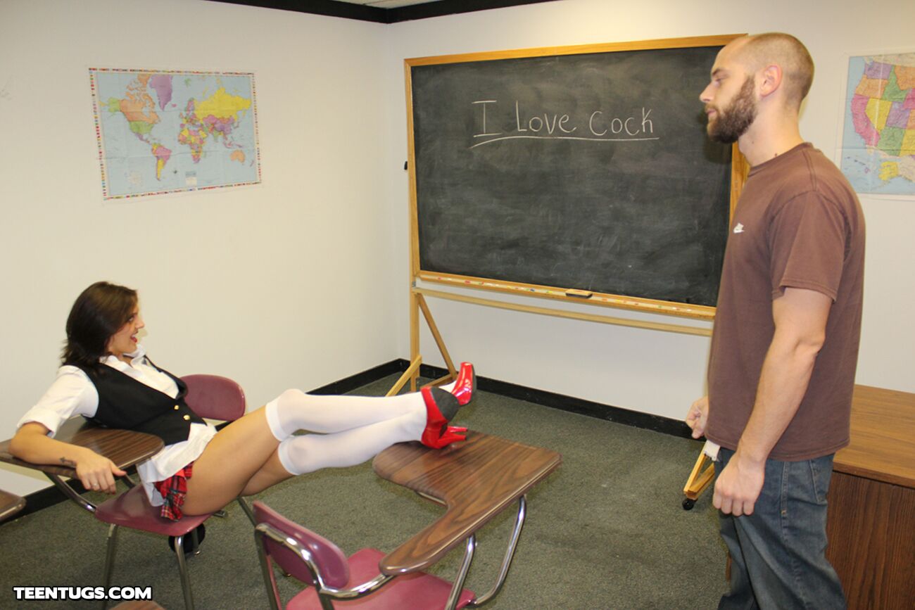 Sadie Holmes Pops Her Teacher