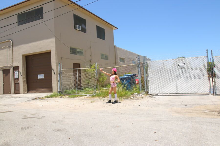White Teen In The Hood