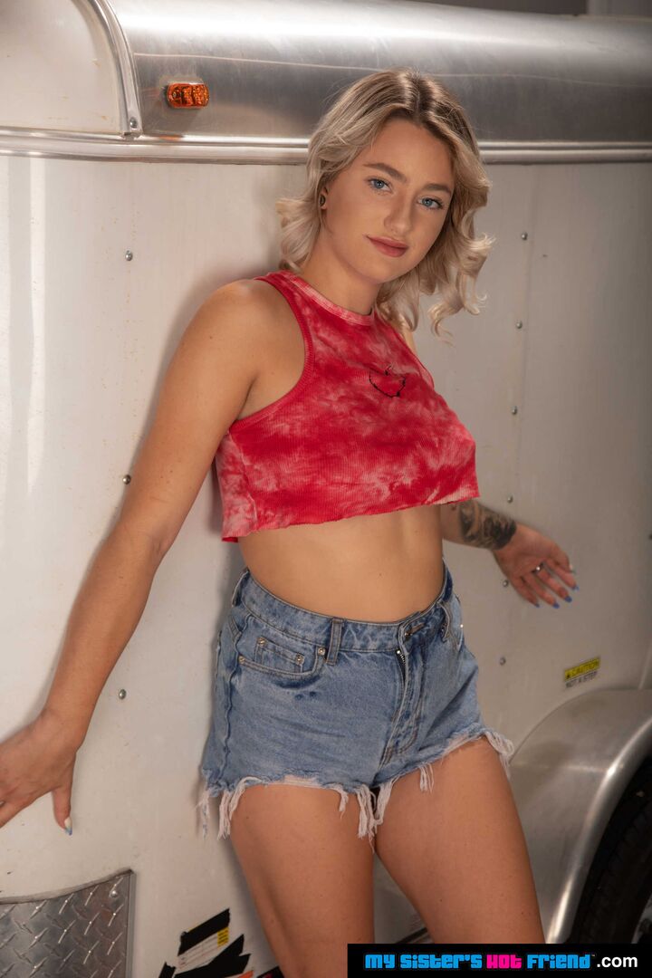 Harmony Rivers gives her friend's brother a goodbye fuck