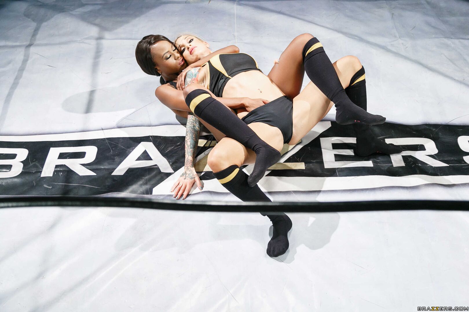 ZZ Presents: Hot And Meania