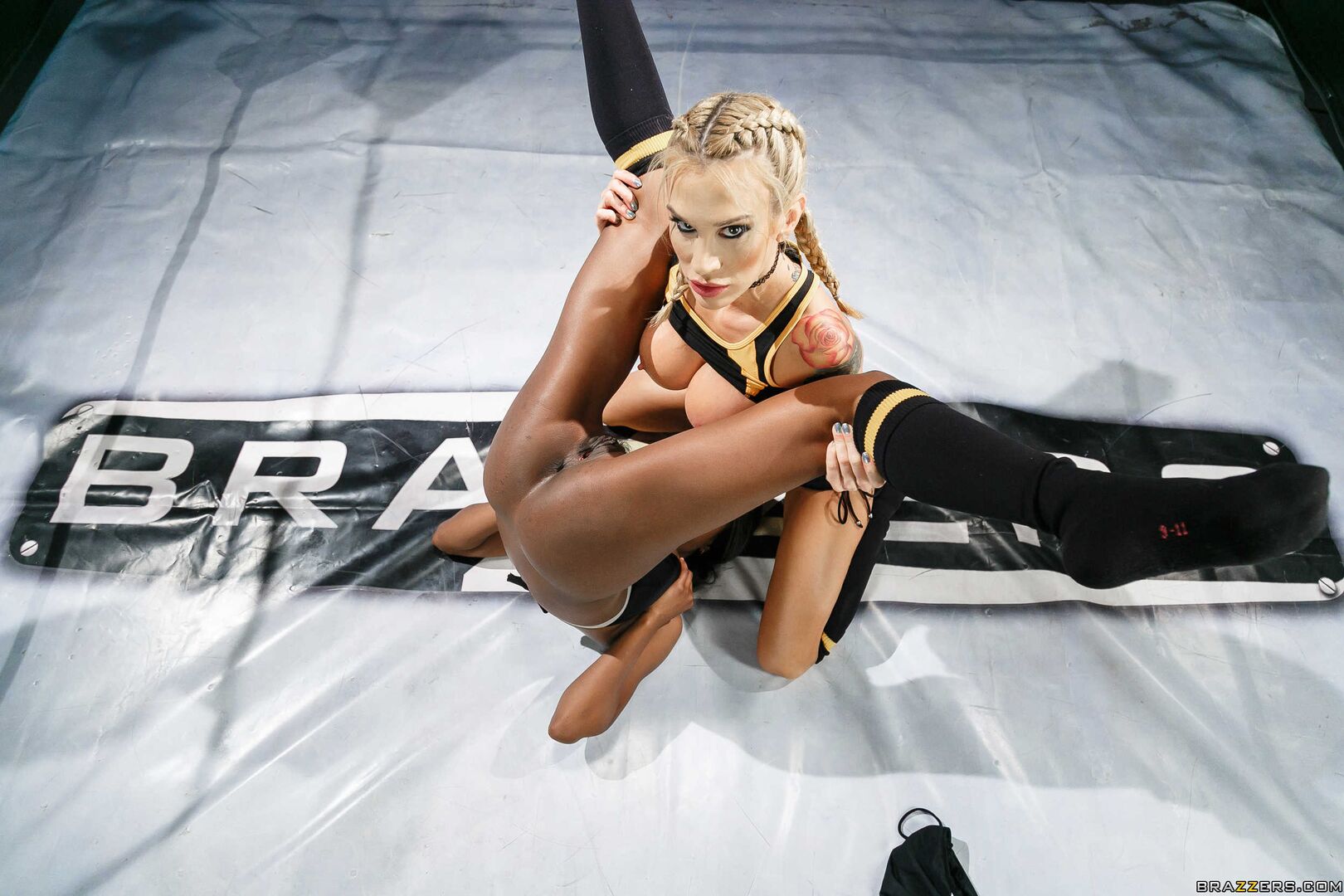 ZZ Presents: Hot And Meania