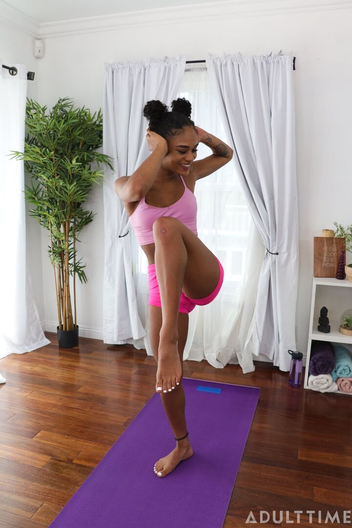 Cardiogasm - Workout with Gia Derza & Scarlit Scandal