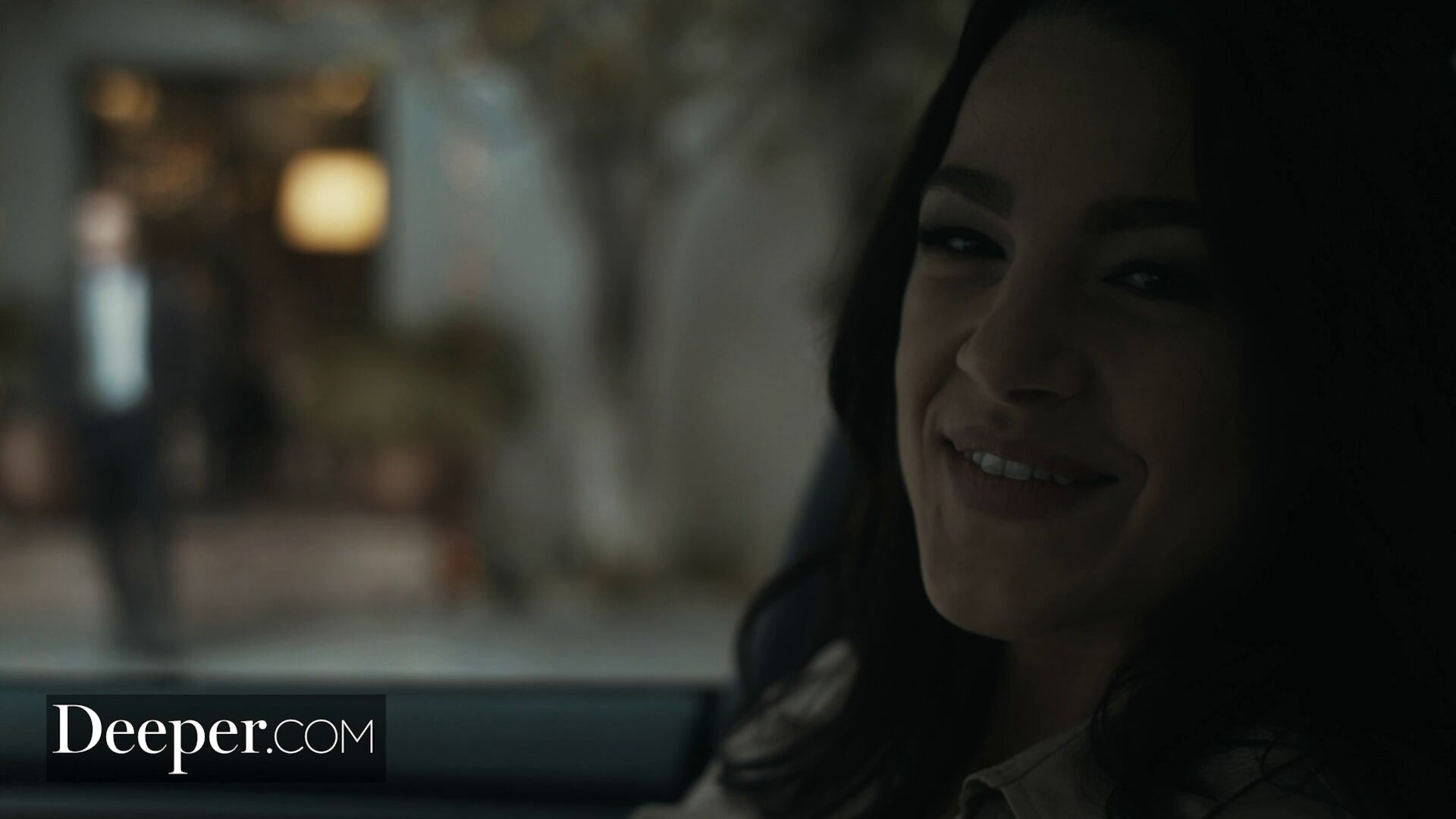 Evelin Stone Has First Date Surprise