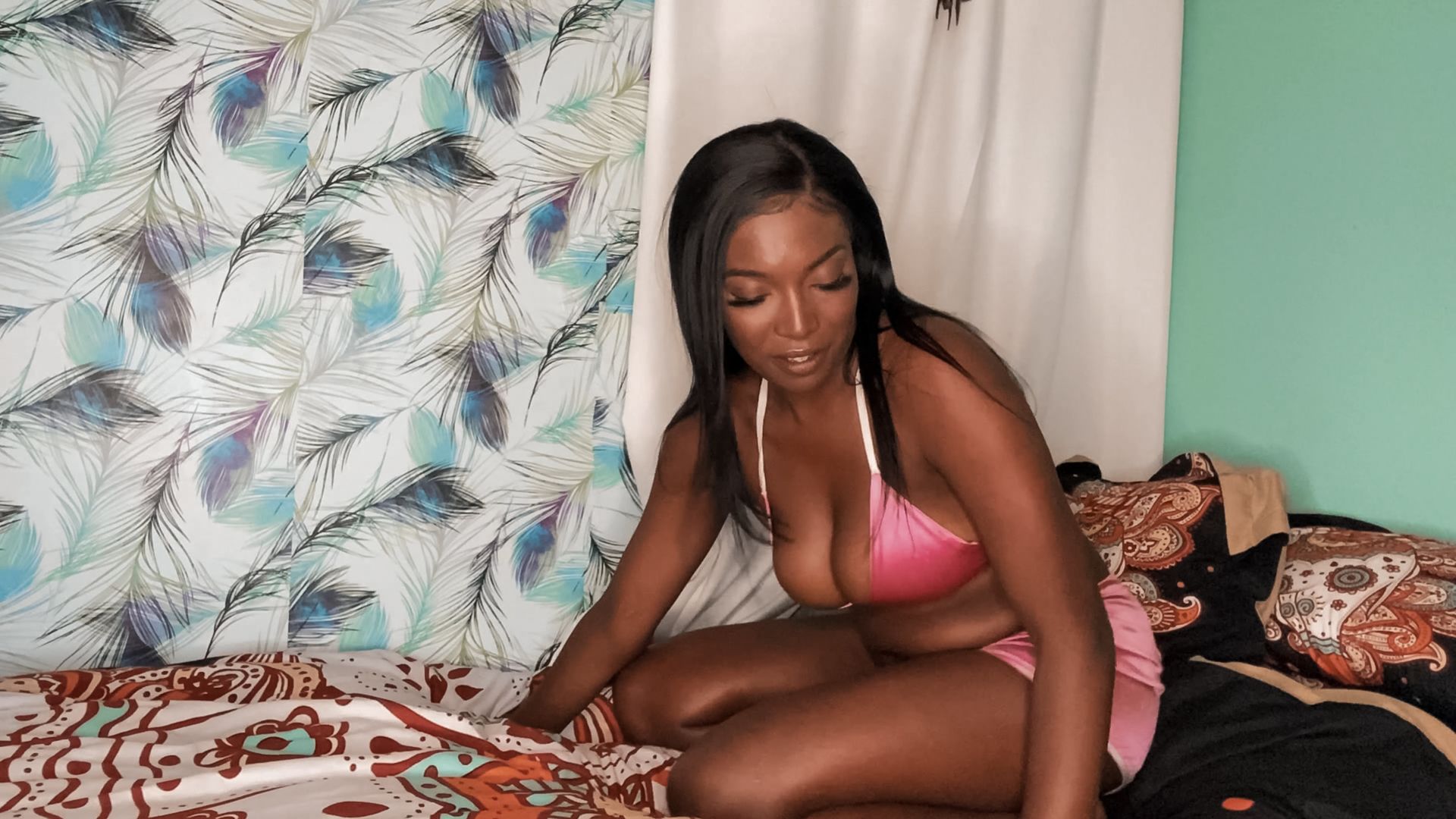 Bouncing Beauties with Daya Knight