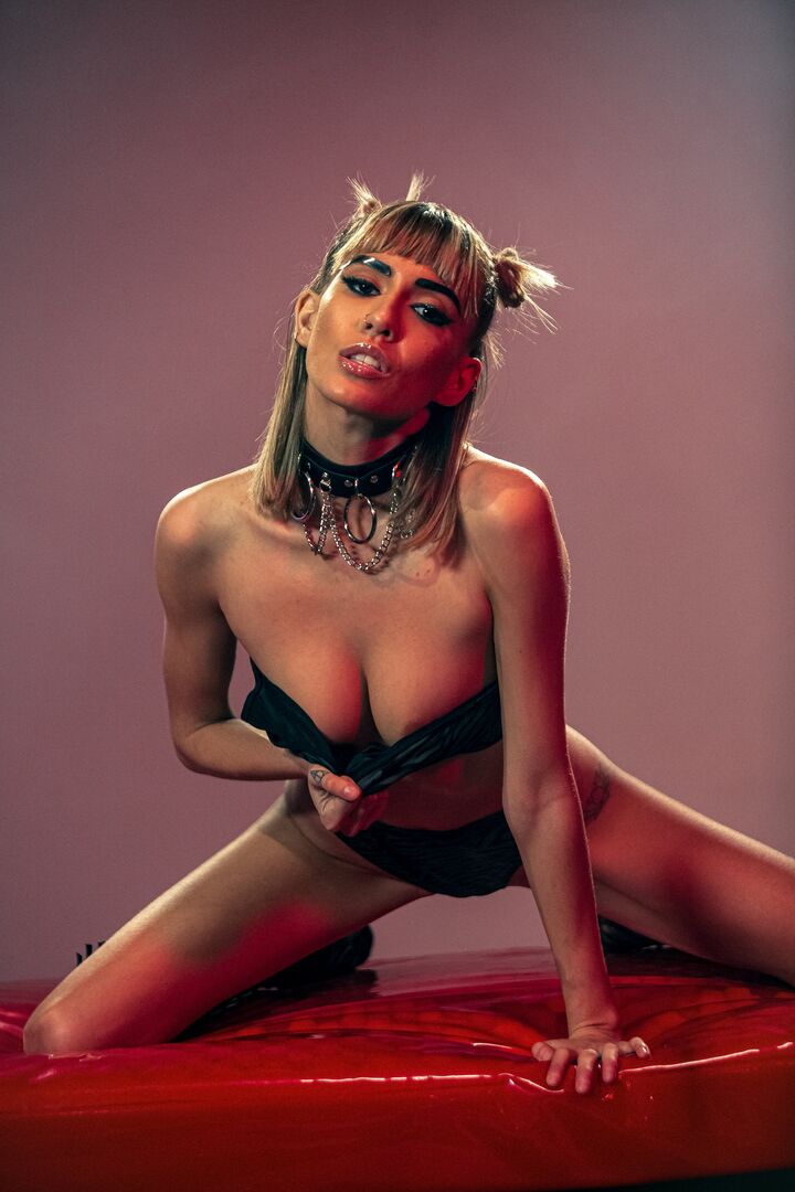 Red Light Arena: Scene 4