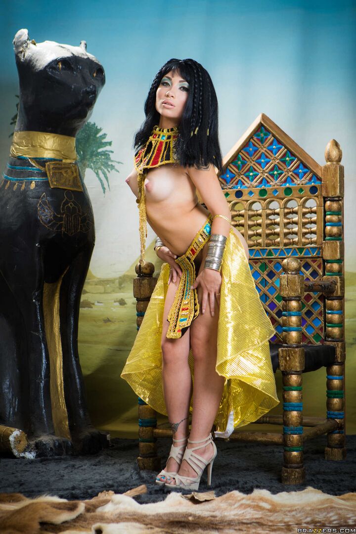 Big Tits In History: Part 1