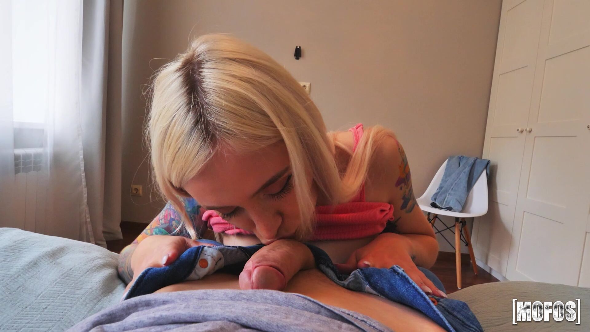 Blonde Alt Babe Wants Dick