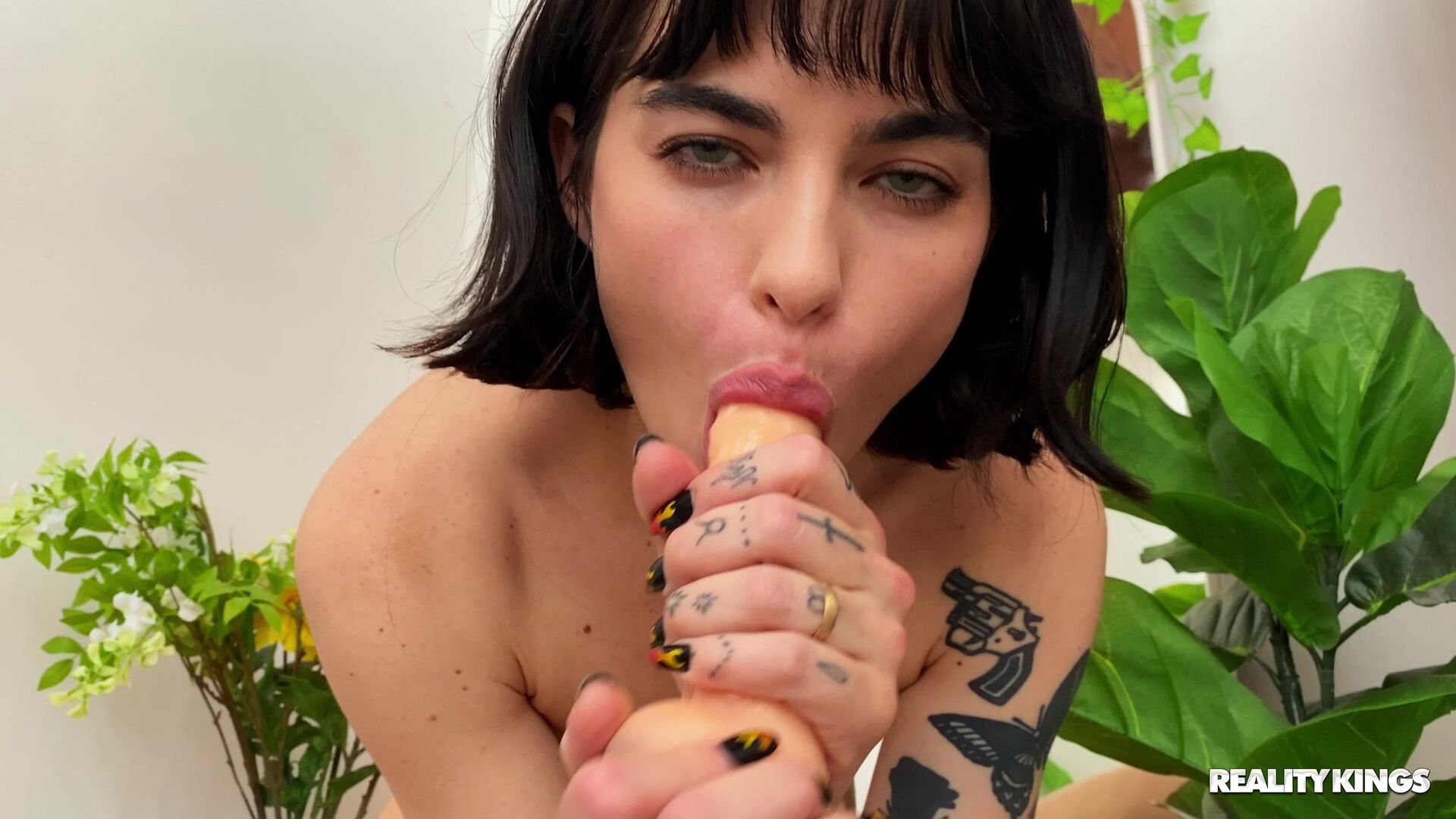 RK At Home: Feeling Out Freja