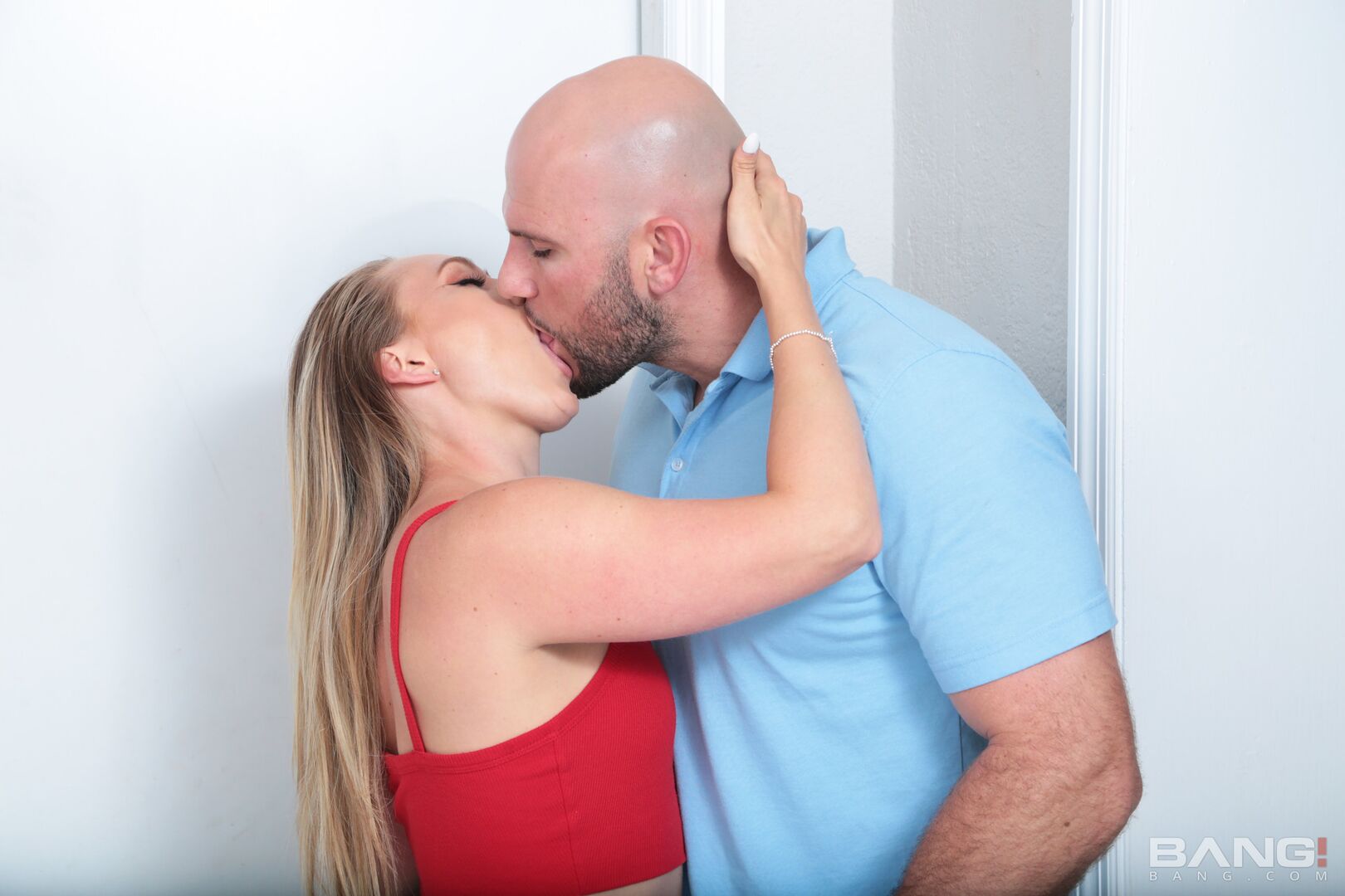 Aj Applegate Gets Tricked Into Fucking A Guy Who Saved Her Stolen Phone
