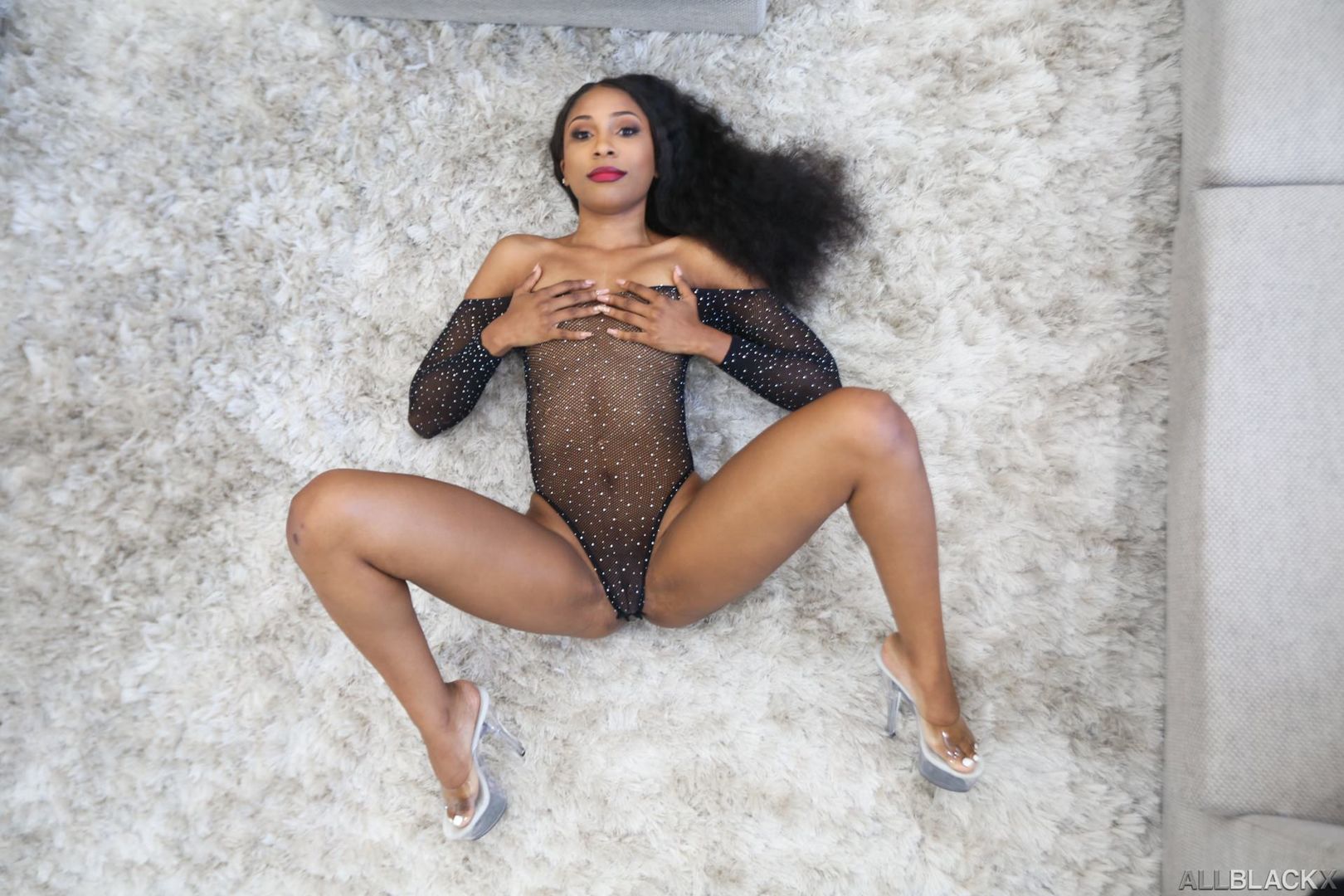 Olivia Jayy