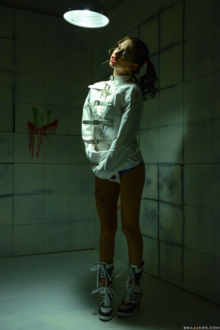 Harley In The Nuthouse (XXX Parody)