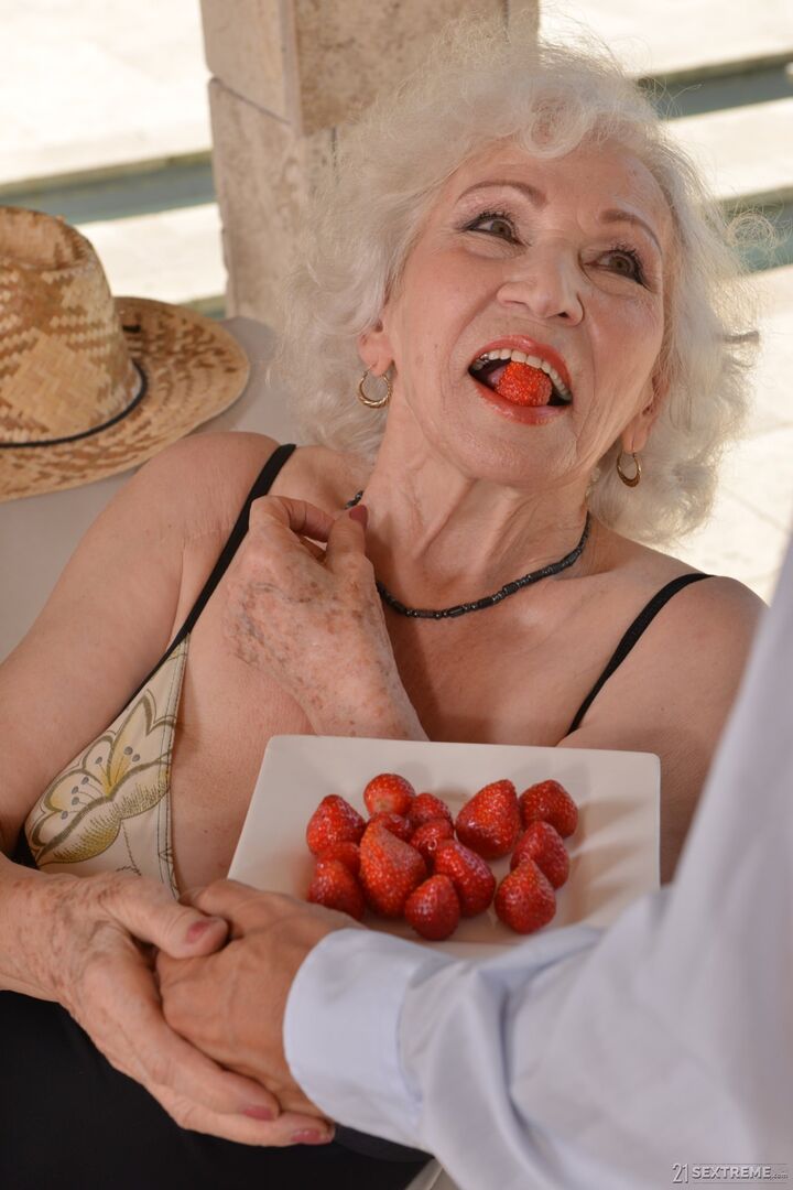80 Years Old, Still a Diva