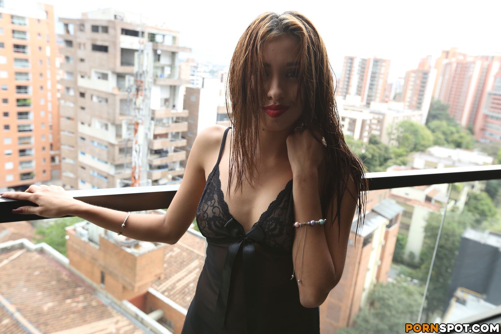 Colombian Chick Loves to suck Cock 2