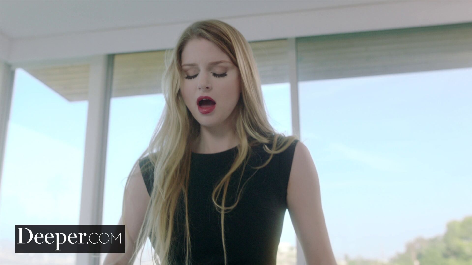 Bunny's First Threesome with Autumn Falls