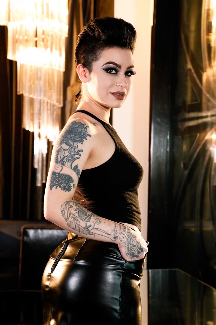 Alluring Kris Riot Masturbates with a Sapphire Blue Dildo