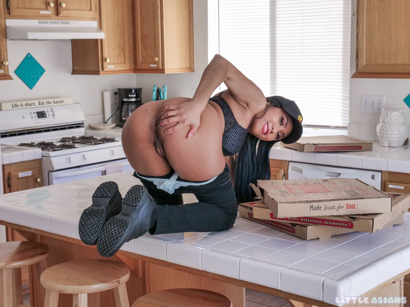 Delivery Girl
