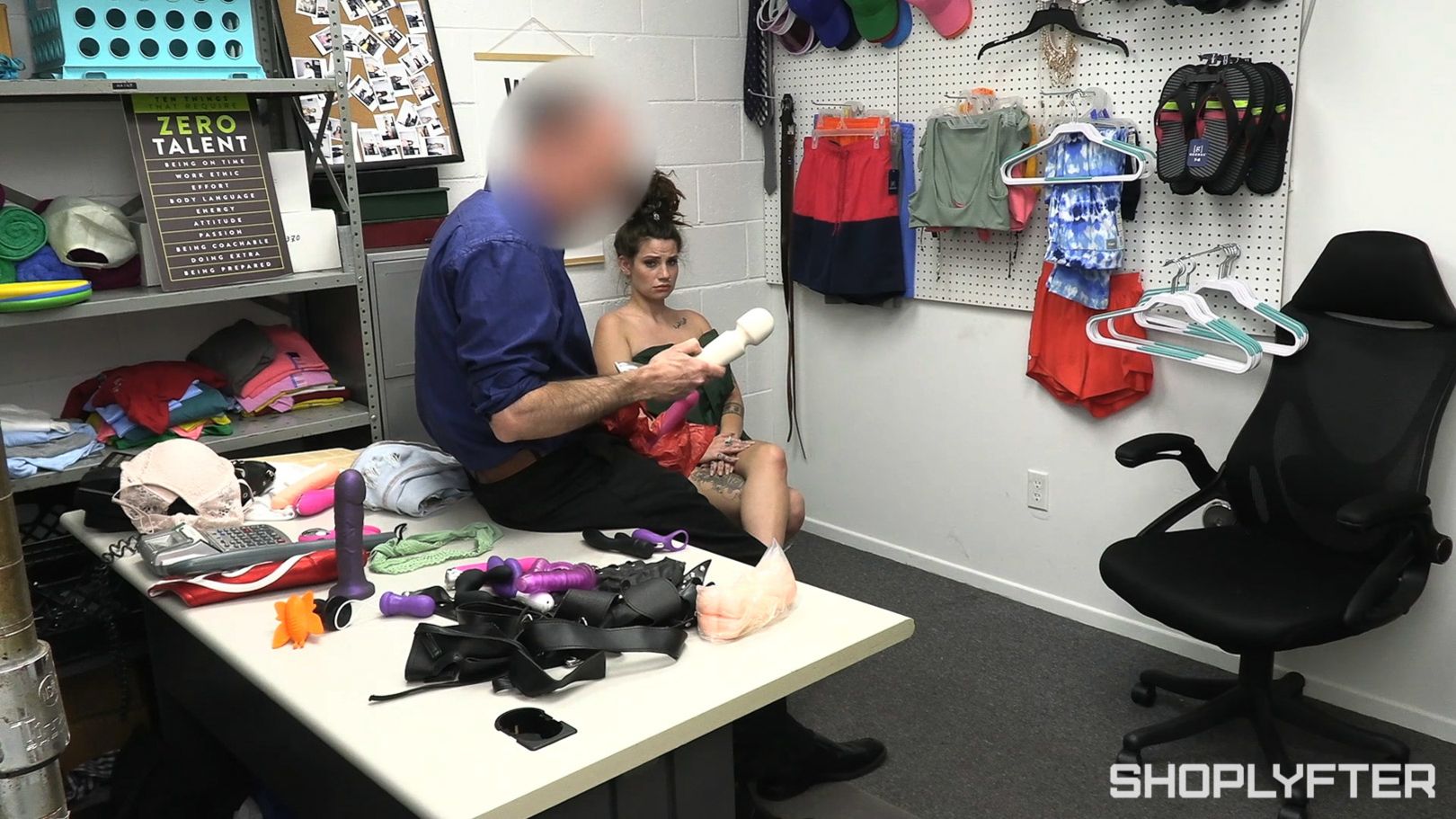 Case No. 11232976 - Black Friday Crazies