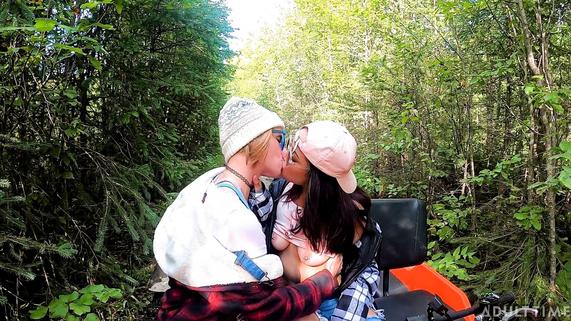 Poly Family Life: Alaska Road Trip - Episode 1